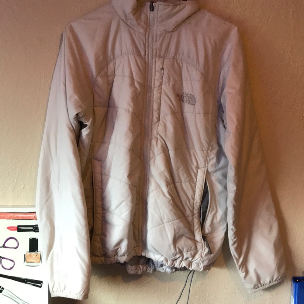 I’m selling a white north face jacket